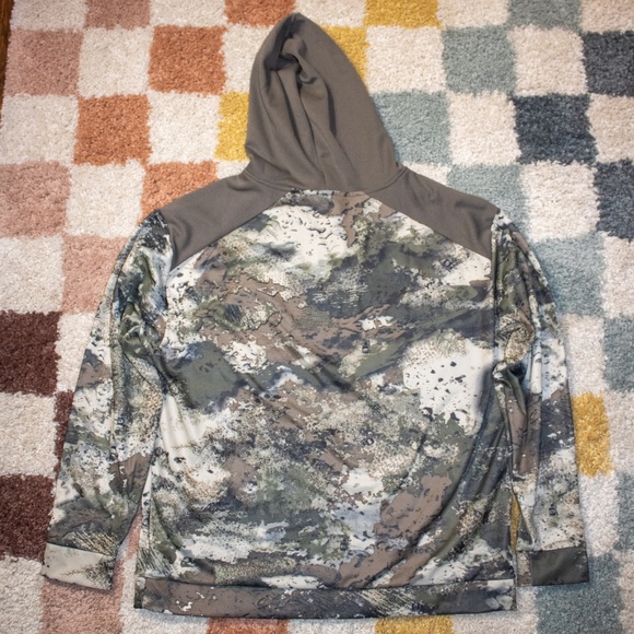 Cabela's Hoodie - Picture 5 of 5